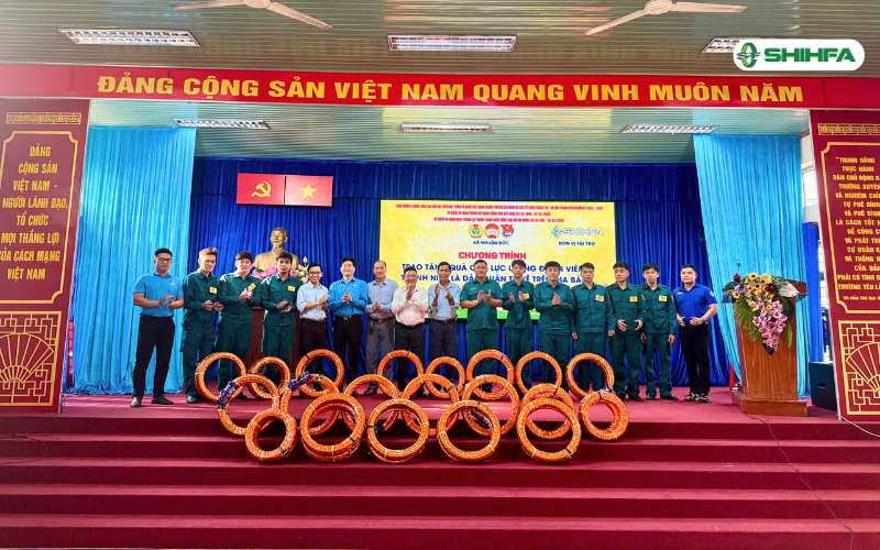 Shihfa trao tặng lốp xe máy cho lực lượng đoàn viên thanh niên tại xã Nhuận Đức
